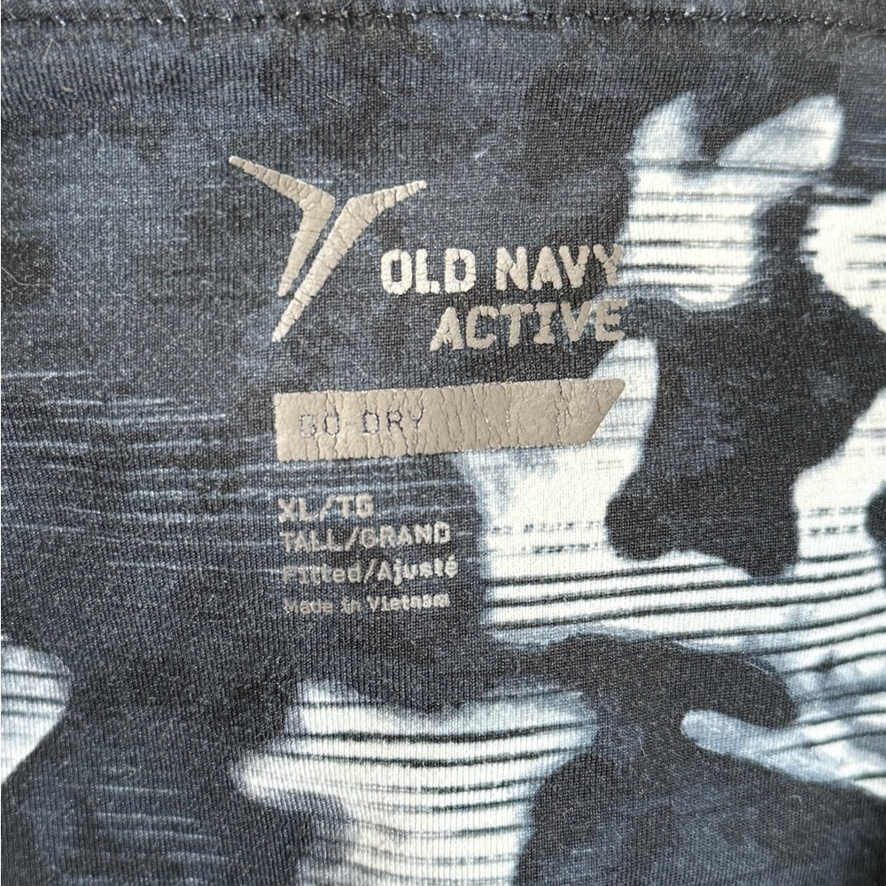Old Navy Active Black and White Patterned Leggings - Picture 3 of 6